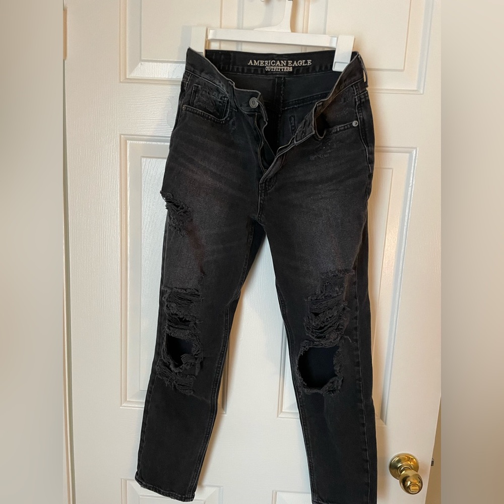 AE Black Distressed Jeans